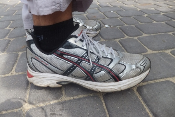 SHOES reviews the Asics GEL-IKAIA